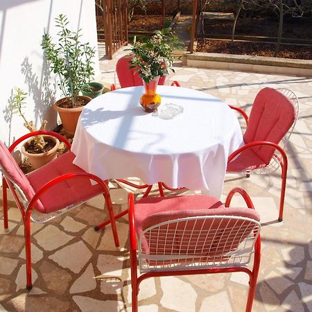 Apartments Mirja - 100M From The Beach & Parking Trogir Exterior photo